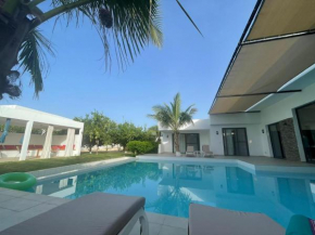 Villa de 4 chambres avec piscine à Ngaparou,Saly